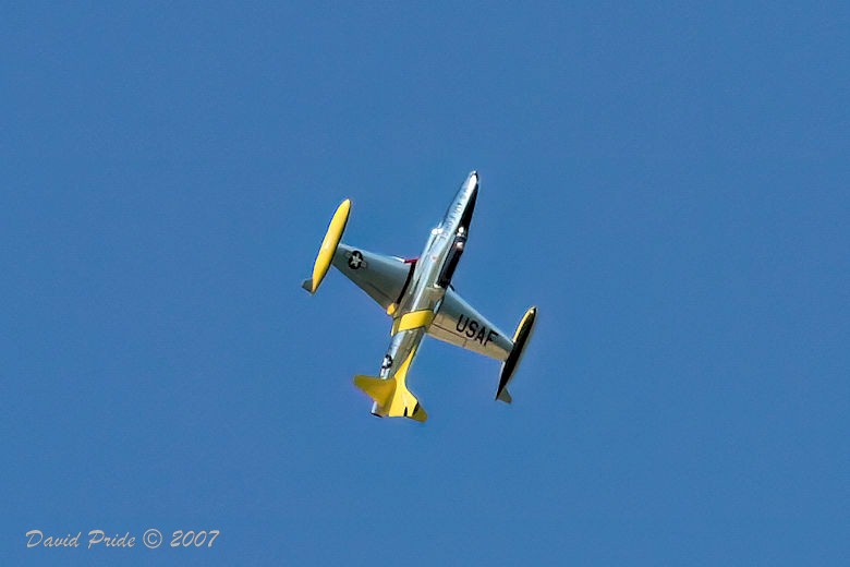 Radio-Controlled T-33 Shooting Star T-33 Shooting Star
